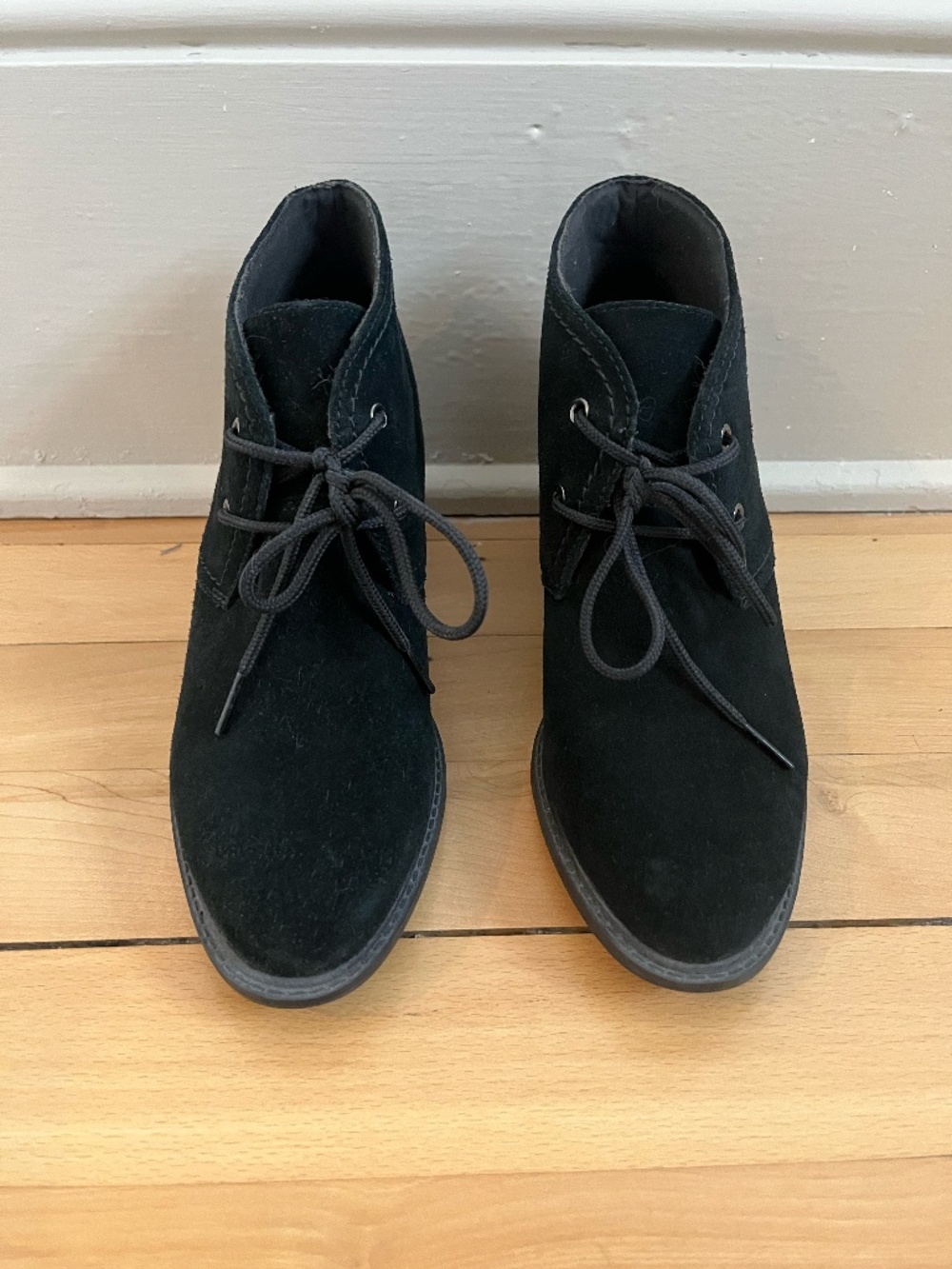 Clarks Suede Ankle Boots Size 8.5